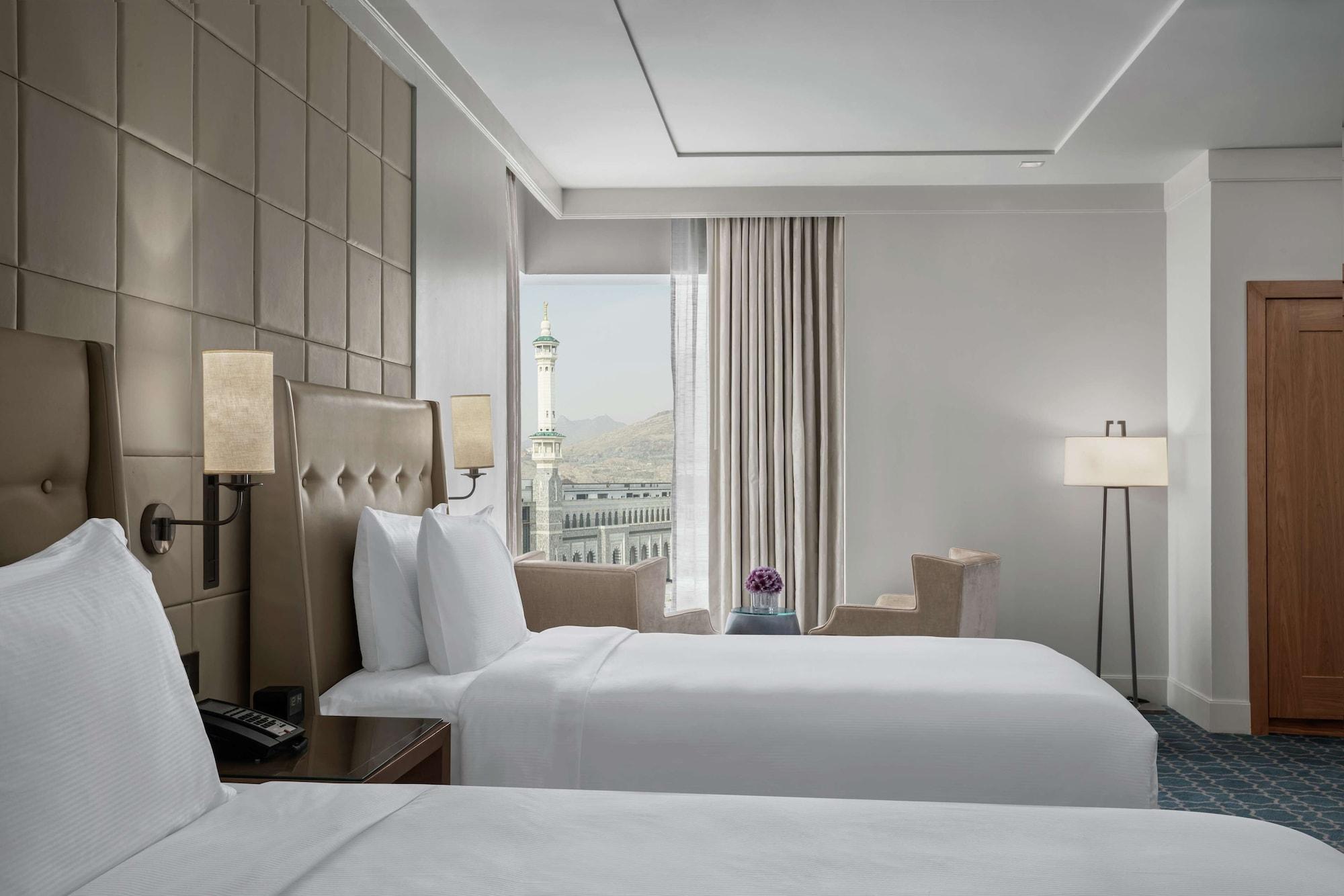ヒルトン マッカ コンベンション ホテル メッカ エクステリア 写真 A room at the hotel
