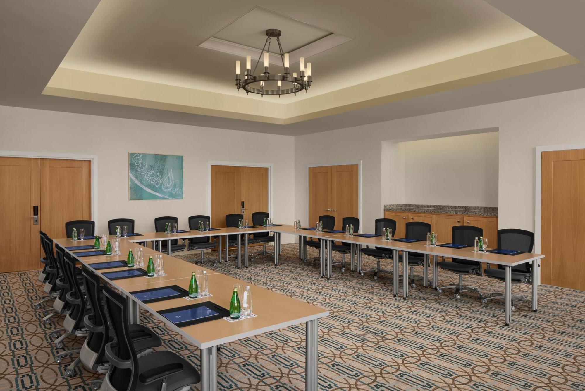 ヒルトン マッカ コンベンション ホテル メッカ エクステリア 写真 The meeting room at the hotel